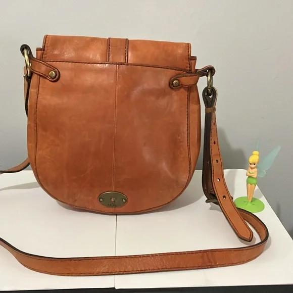 Tan Fossil Leather Crossbody bag zipper pocket, magnetic closure - Picture 2 of 5